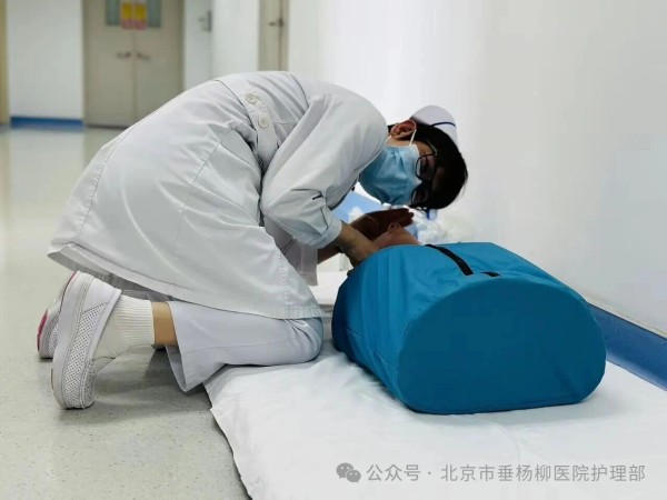 【强基础 提技能 优服务】护理部内科系统顺利完成第二季度急救操作技能考核